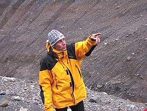 ����������