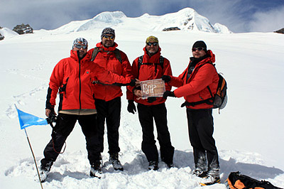 ���-������